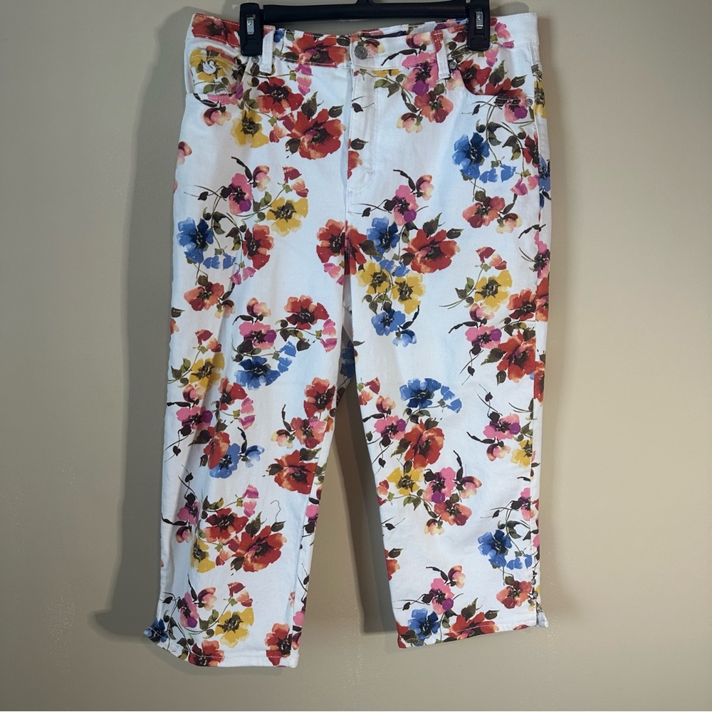 Gloria Vanderbilt Floral Patterned Pants white cropped capri